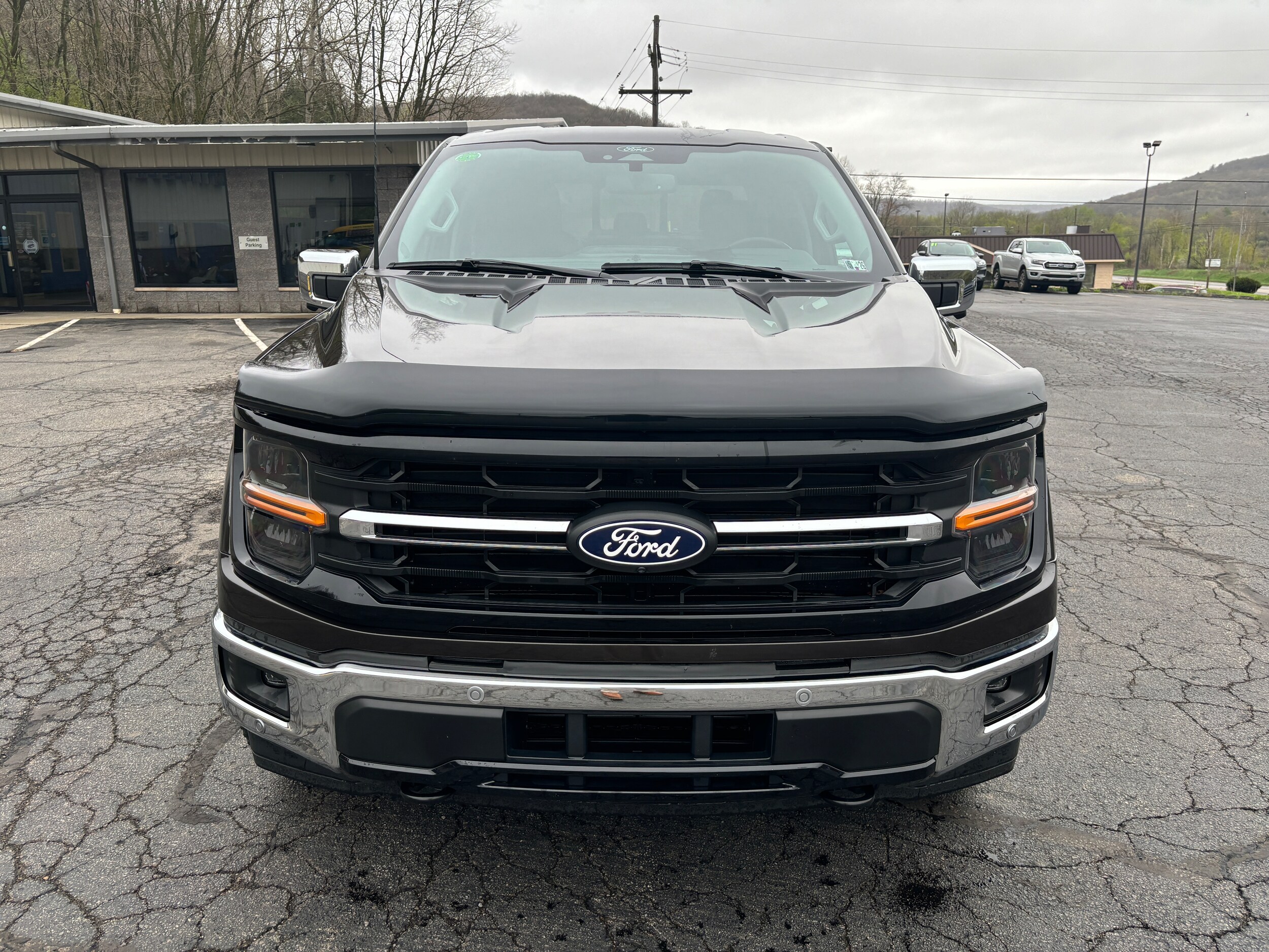 2024 Ford F-150 XLT photo 2
