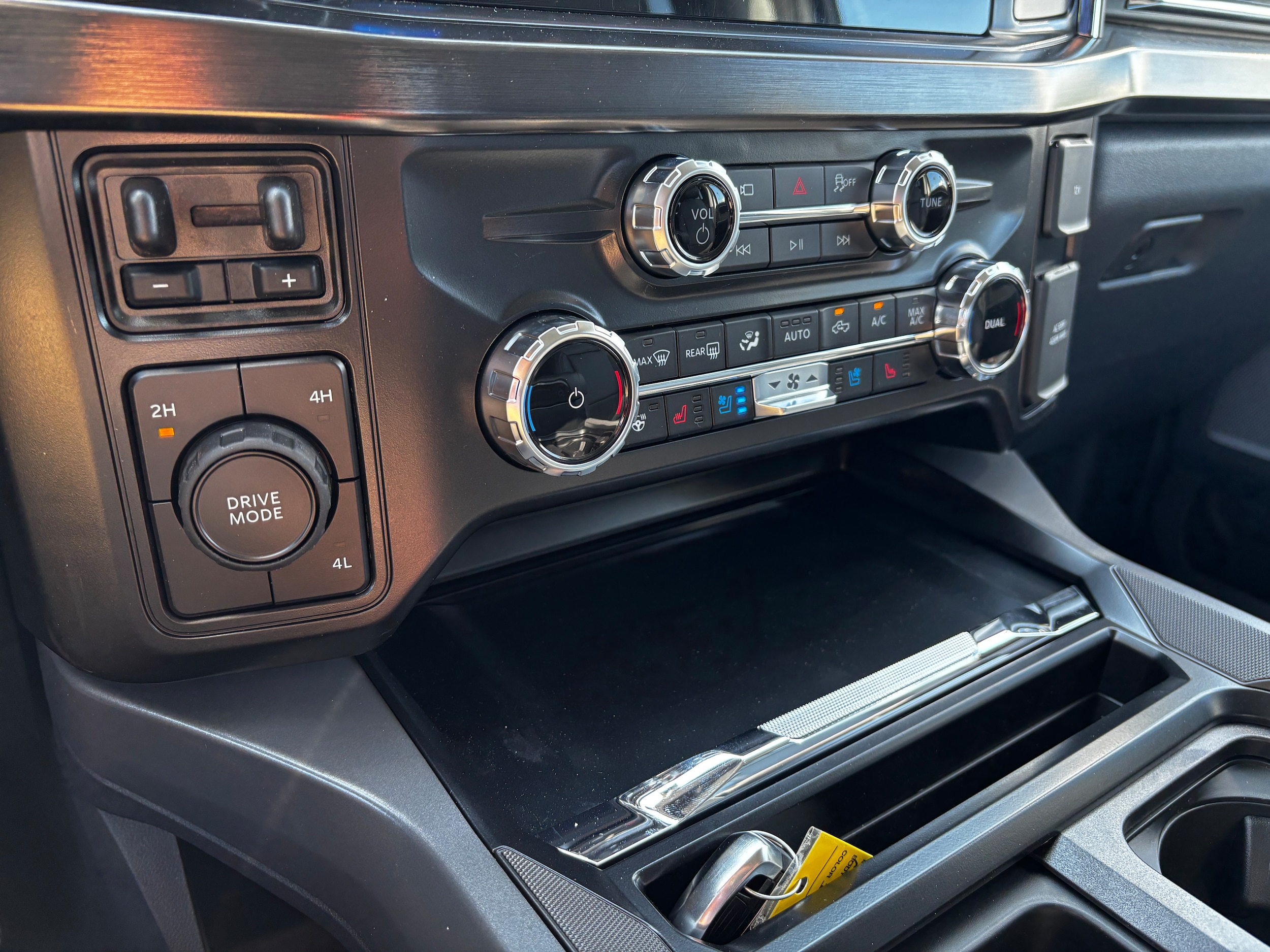 2026 Ford F-350 Super Duty Lariat - Photo 17