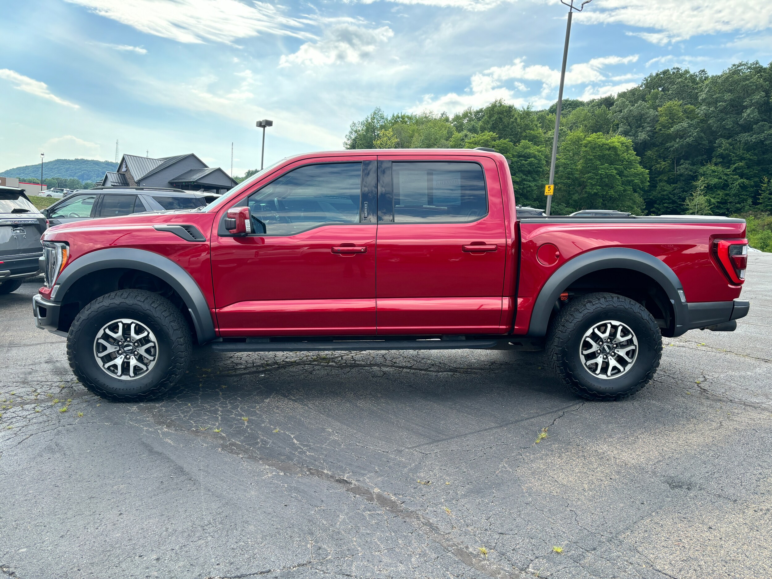 2023 Ford F-150 Raptor photo 3