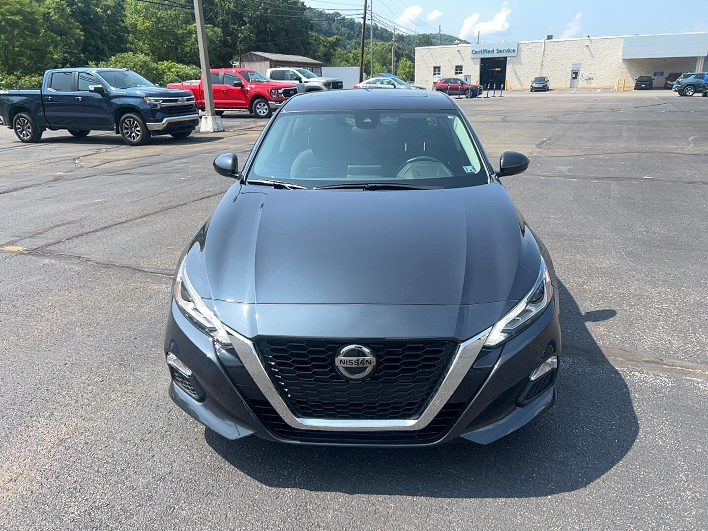 2022 Nissan Altima 2.5 SV photo 2