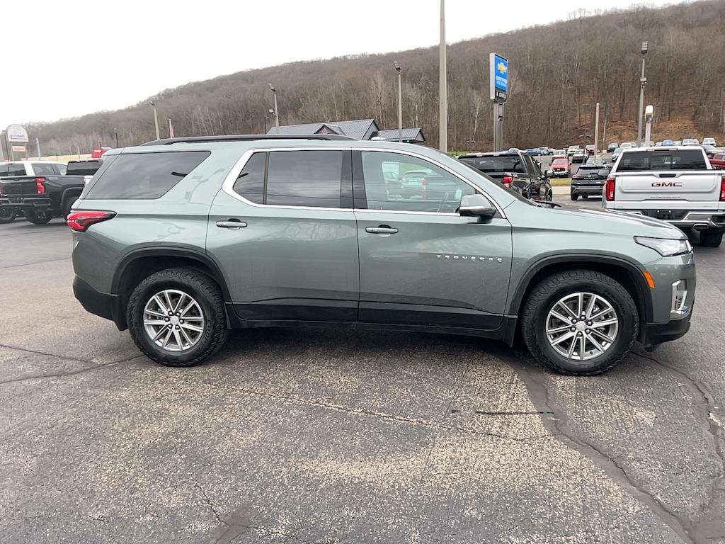 Used 2023 Chevrolet Traverse LT Cloth w/1LT SUV