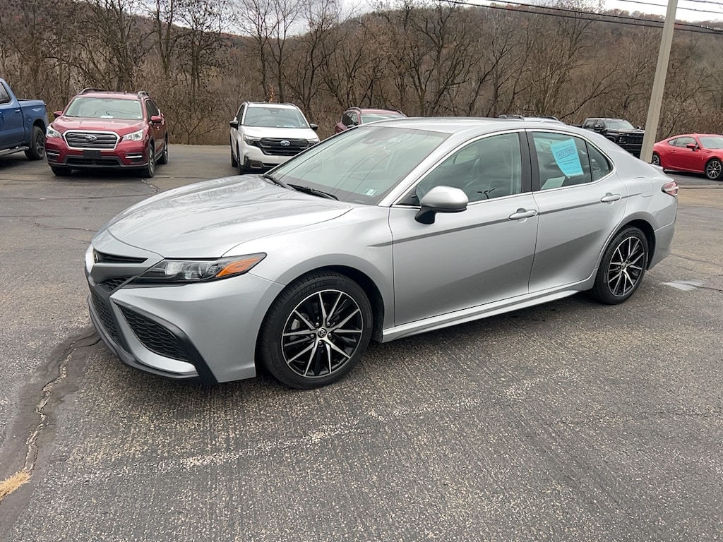 Used 2021 Toyota Camry SE Sedan