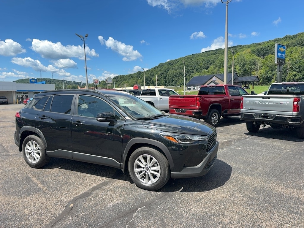 Used 2022 Toyota Corolla Cross LE SUV