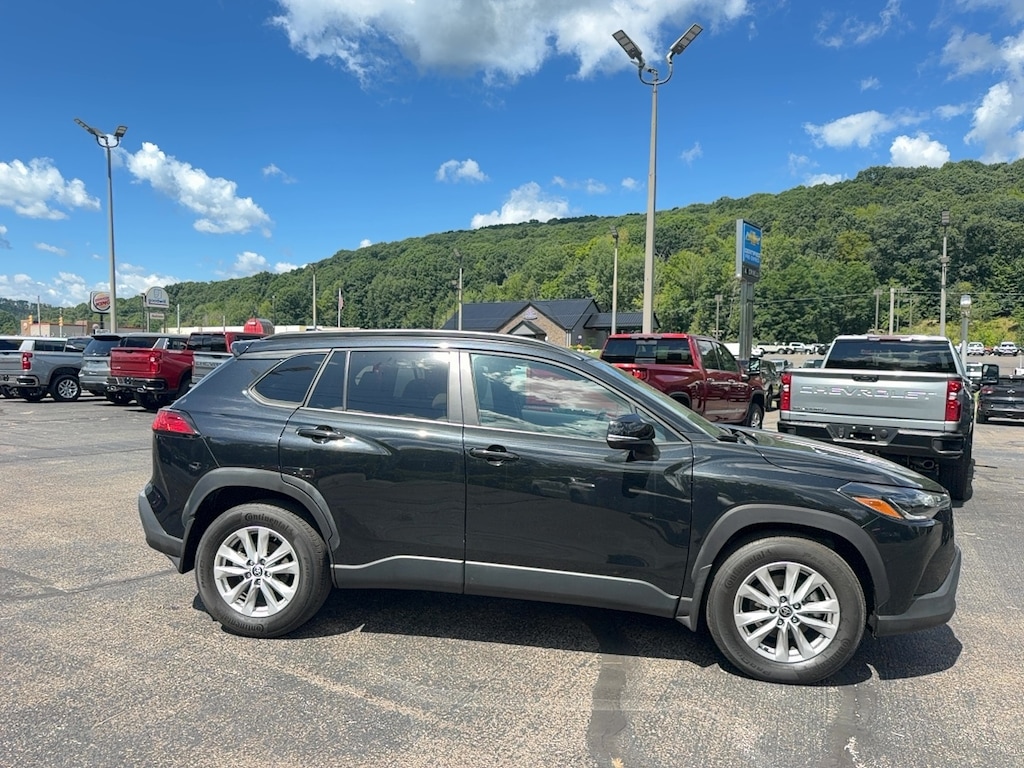 Used 2022 Toyota Corolla Cross LE SUV
