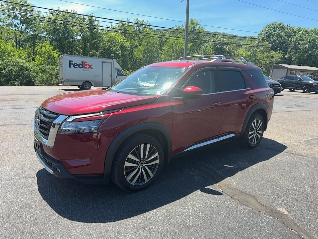 Used 2022 Nissan Pathfinder Platinum SUV