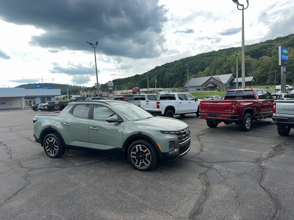 Used 2025 Hyundai Santa Cruz Limited Truck Crew Cab