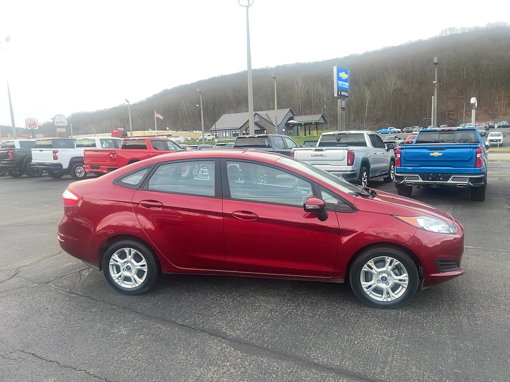 Used 2015 Ford Fiesta SE Sedan