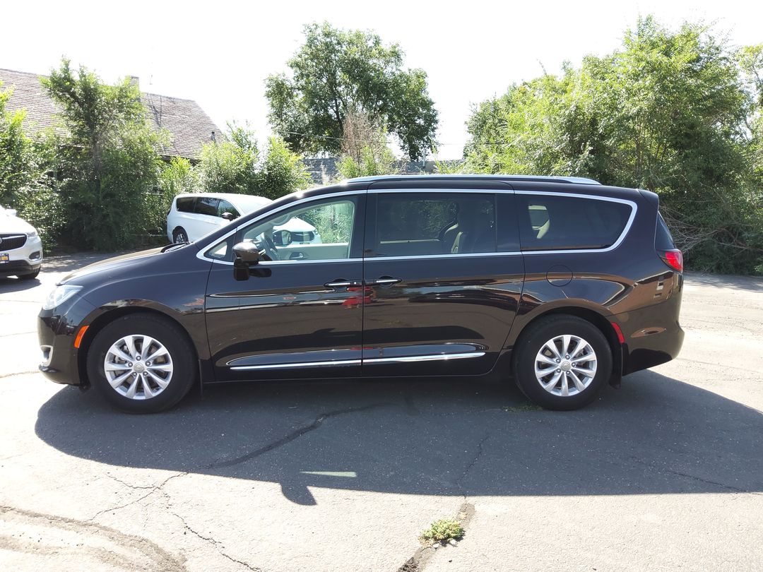 2018 Chrysler Pacifica Van 