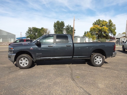 2026 Ram 2500 BIG HORN CREW CAB 4X4 8' BOX Pickup