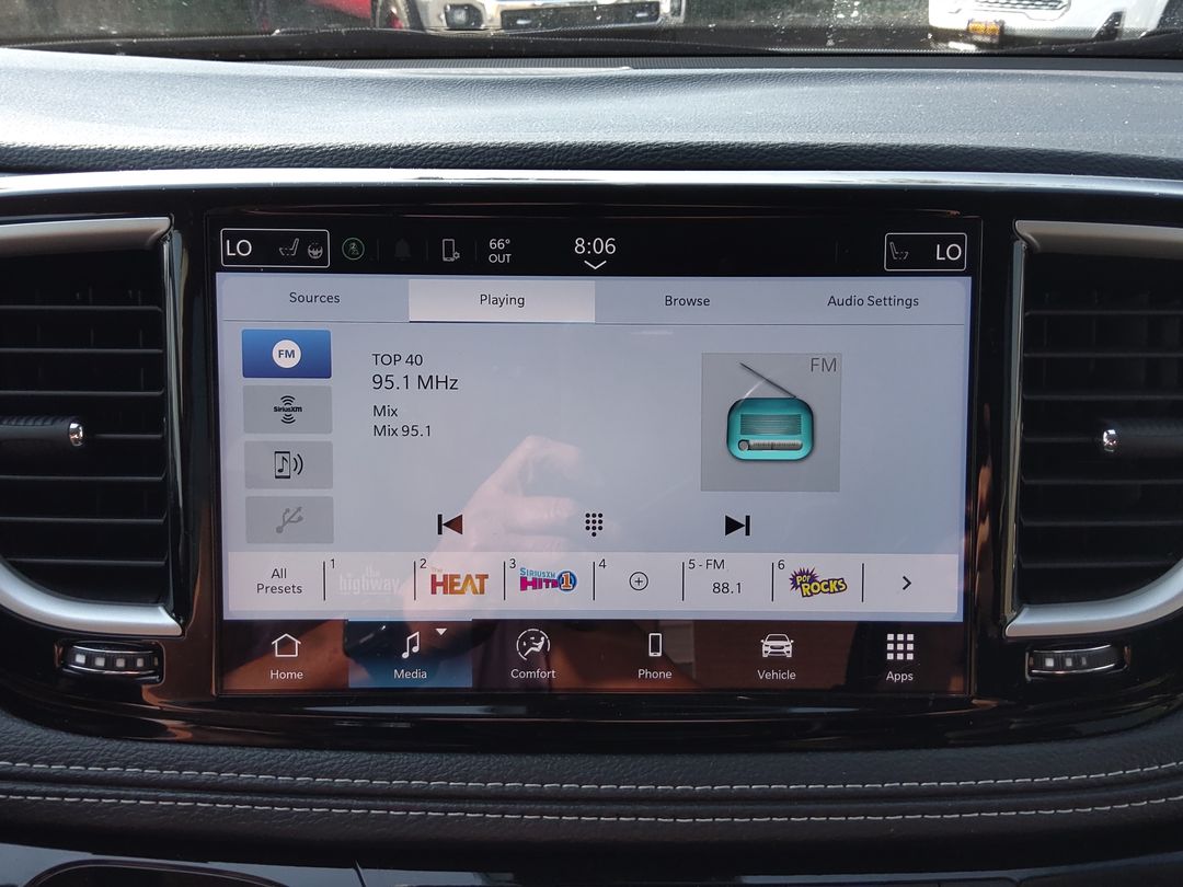 2024 Chrysler Pacifica Touring L - Photo 17