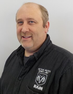 Staff member Chris Schoepp from ID_8d55ffbaae06