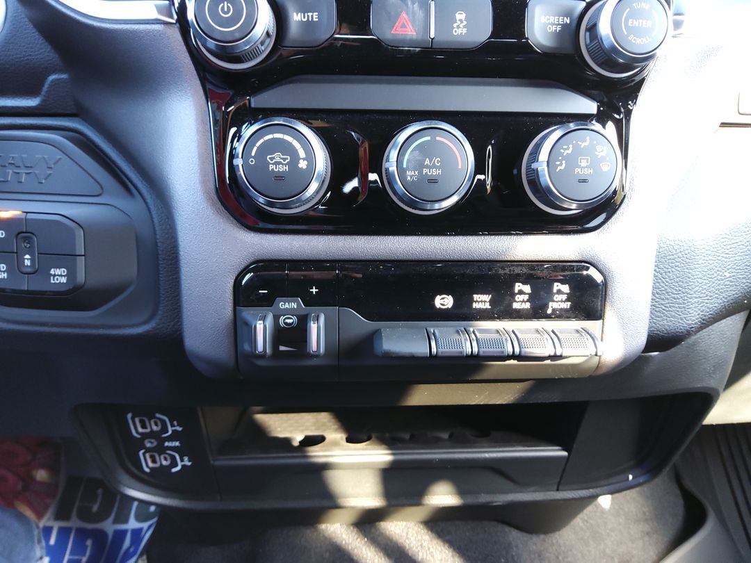 2026 RAM 2500 Big Horn - Photo 18