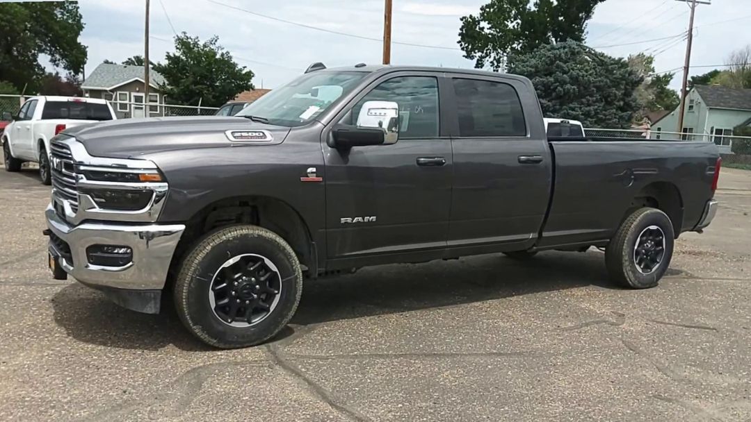 2025 Ram 2500 Laramie photo 4
