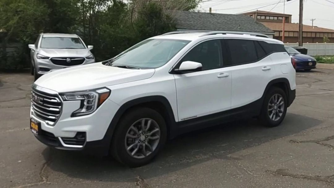 2024 Gmc Terrain SLT photo 3