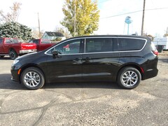 2026 Chrysler Pacifica SELECT AWD Passenger Van