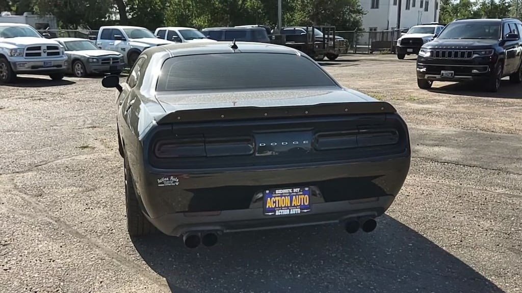 2022 Dodge Challenger R/T Scat Pack photo 3