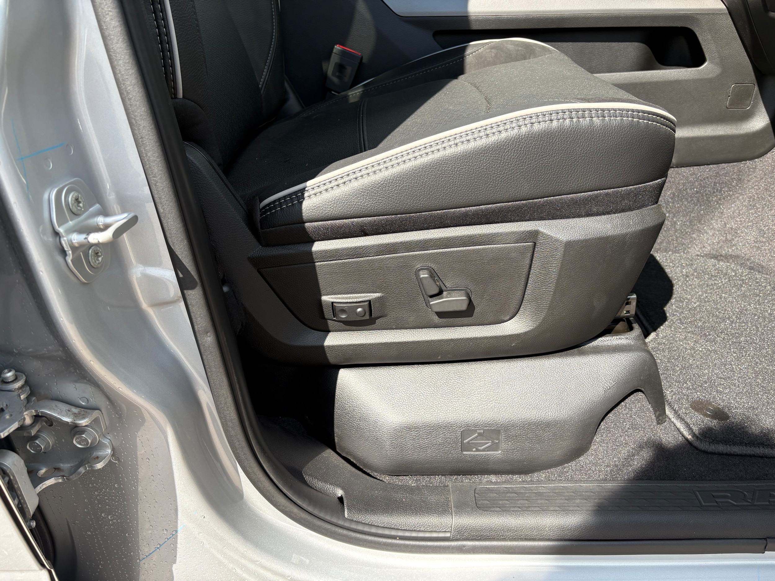 2026 RAM 2500 Laramie - Photo 7