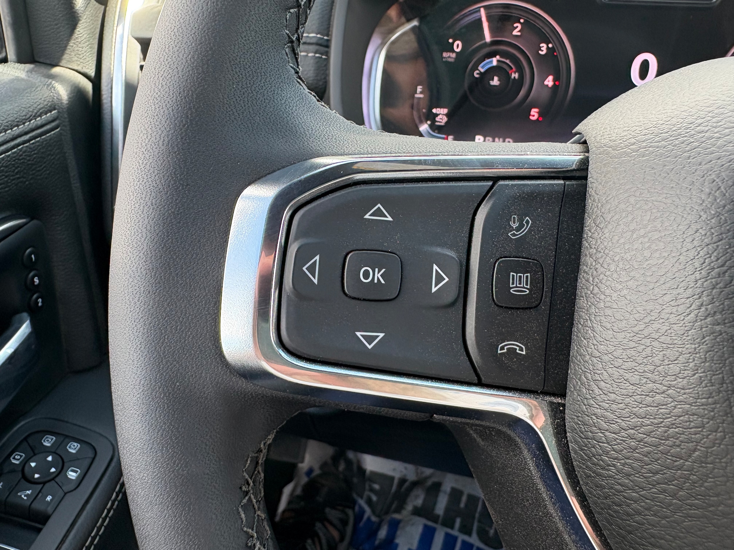 2026 RAM 2500 Laramie - Photo 11