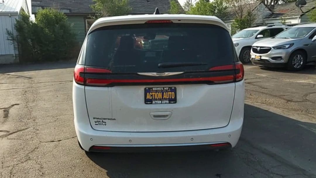 2024 Chrysler Pacifica Touring L - Photo 7