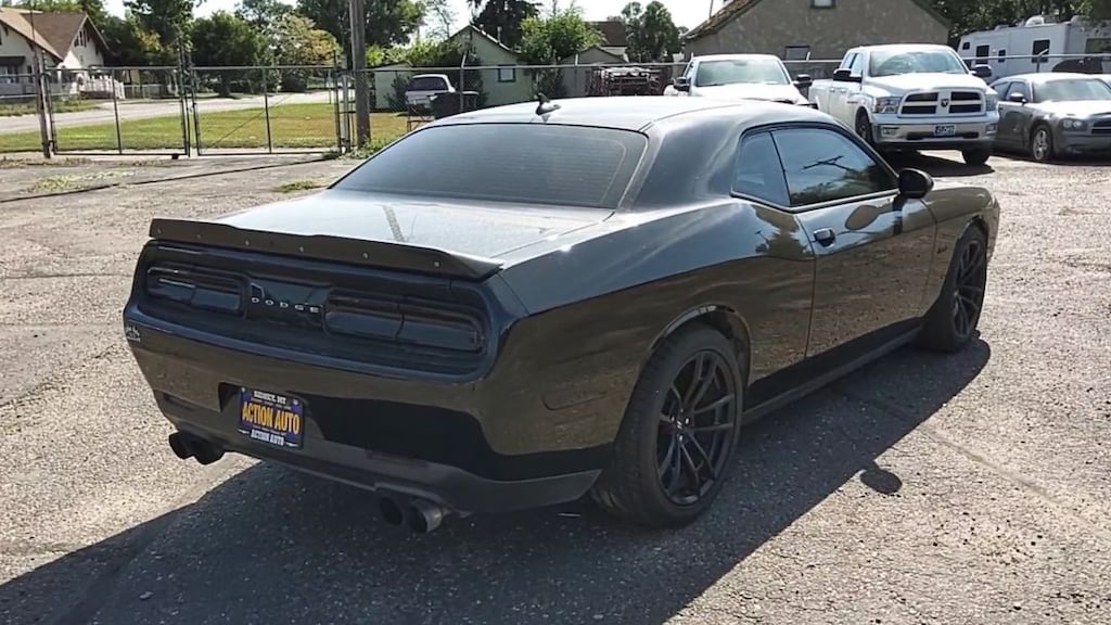 2022 Dodge Challenger R/T Scat Pack photo 4