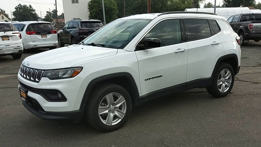 2022 Jeep Compass Latitude photo 4
