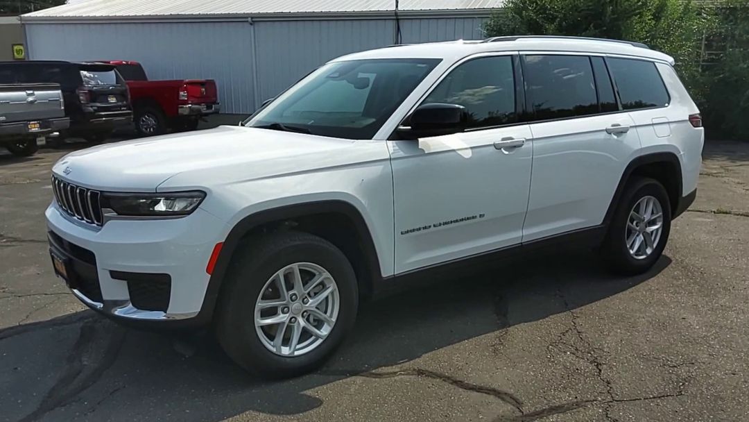 2022 Jeep Cherokee Laredo photo 4