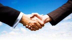  2handshake LEASING.jpg