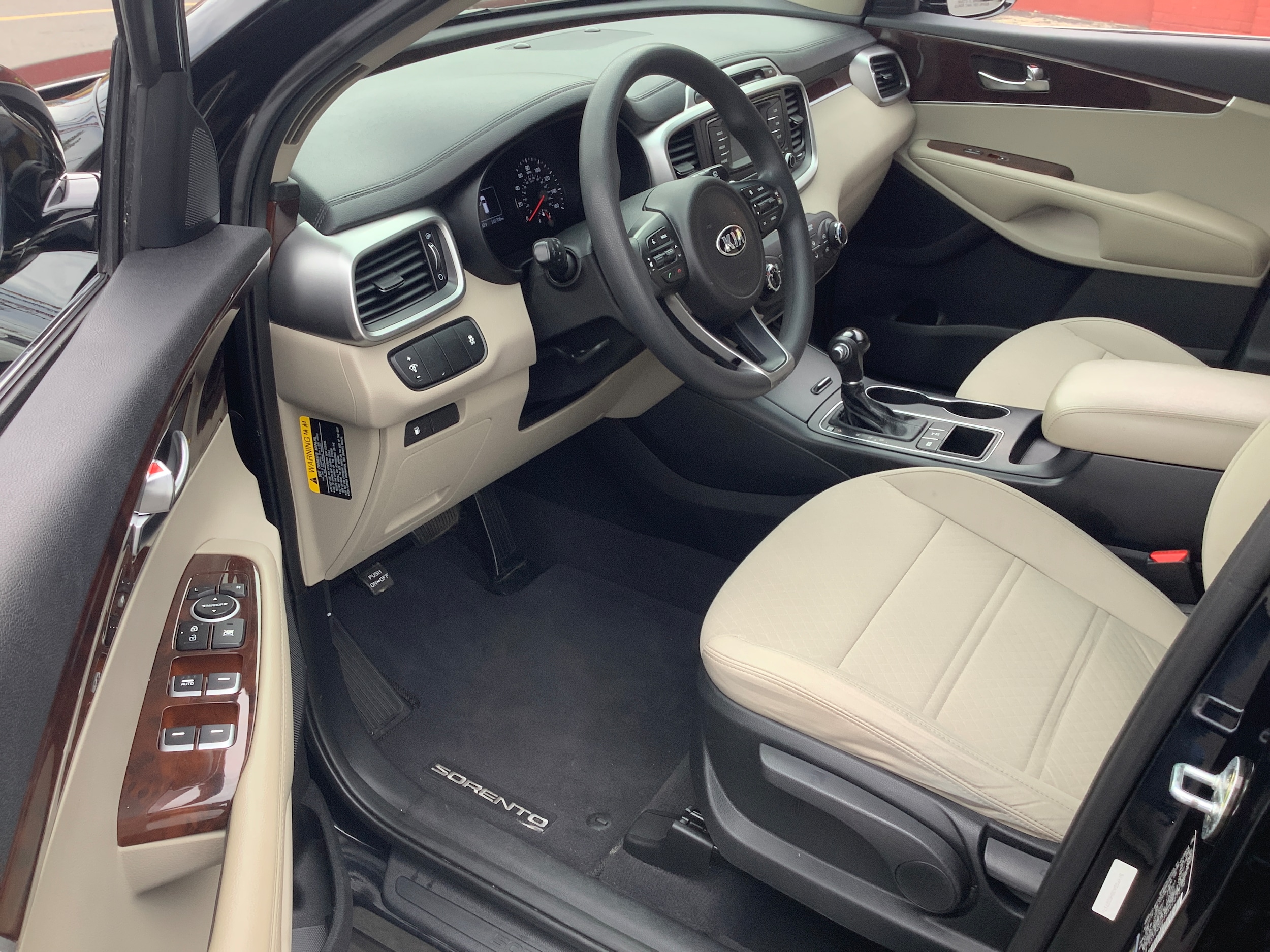 2017 Kia Sorento LX - Photo 11