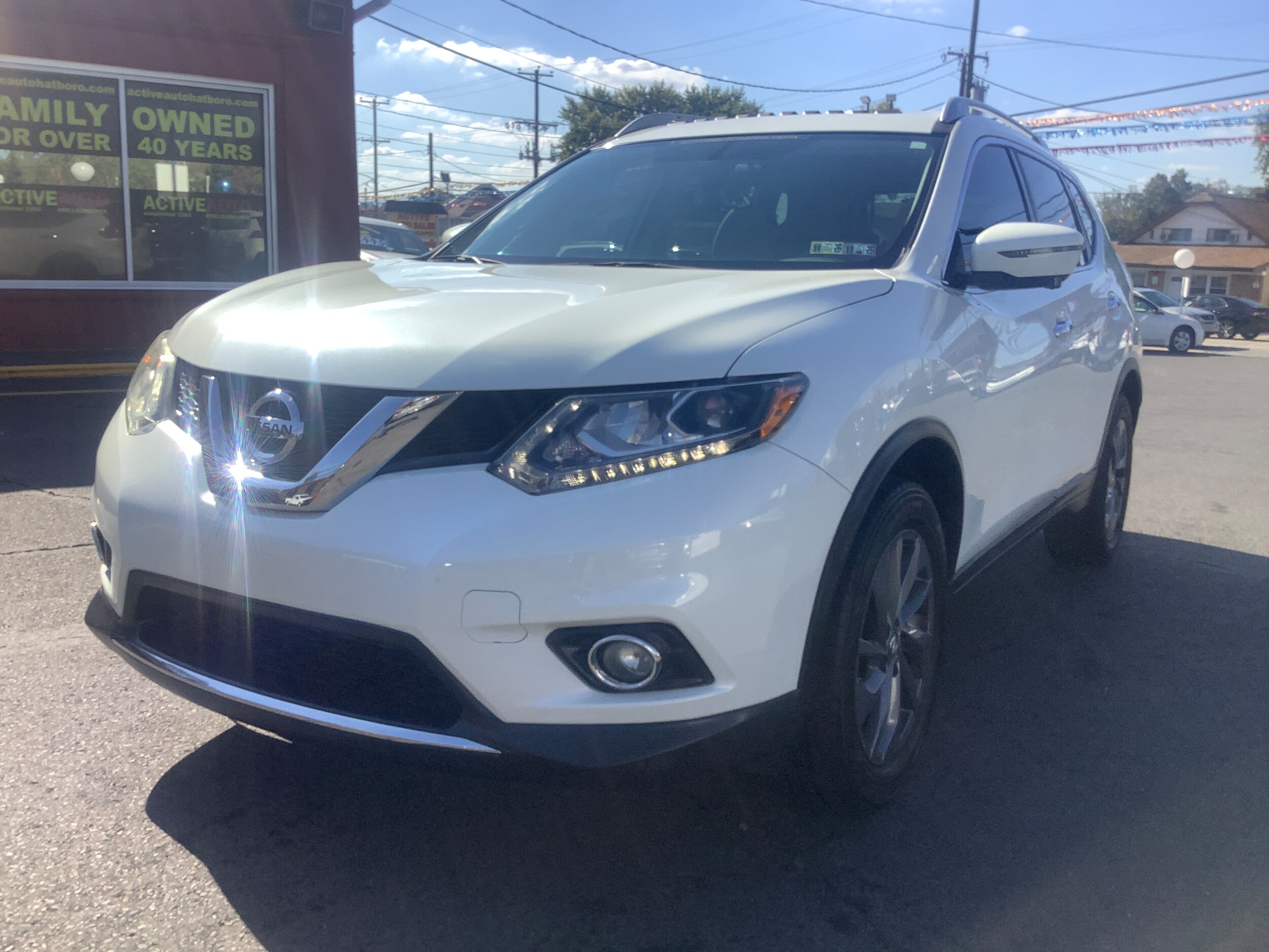 2016 Nissan Rogue SL photo 3