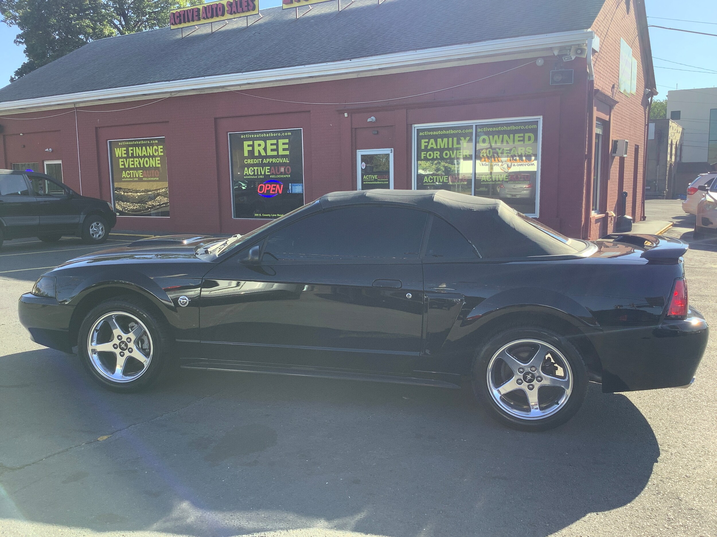 2004 Ford Mustang GT Deluxe Convertible photo 4