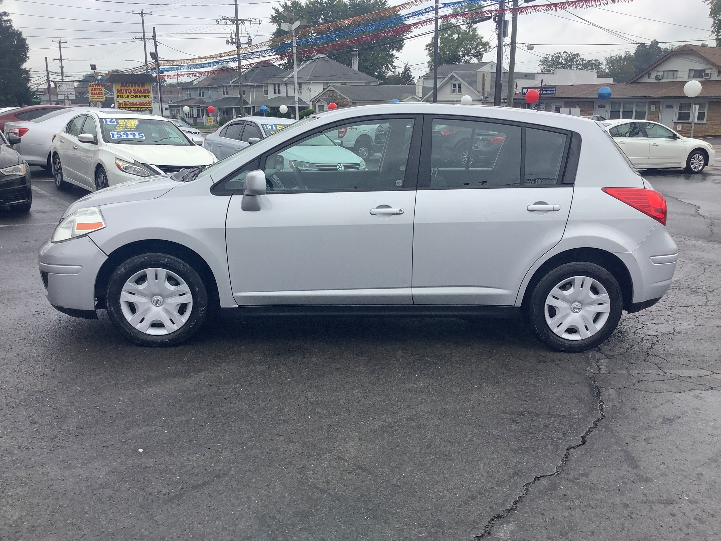 2012 Nissan Versa 1.8 S photo 4