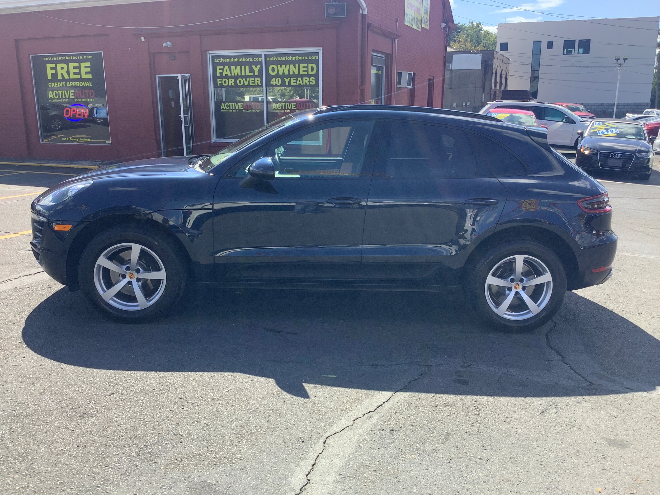 2018 Porsche Macan photo 3