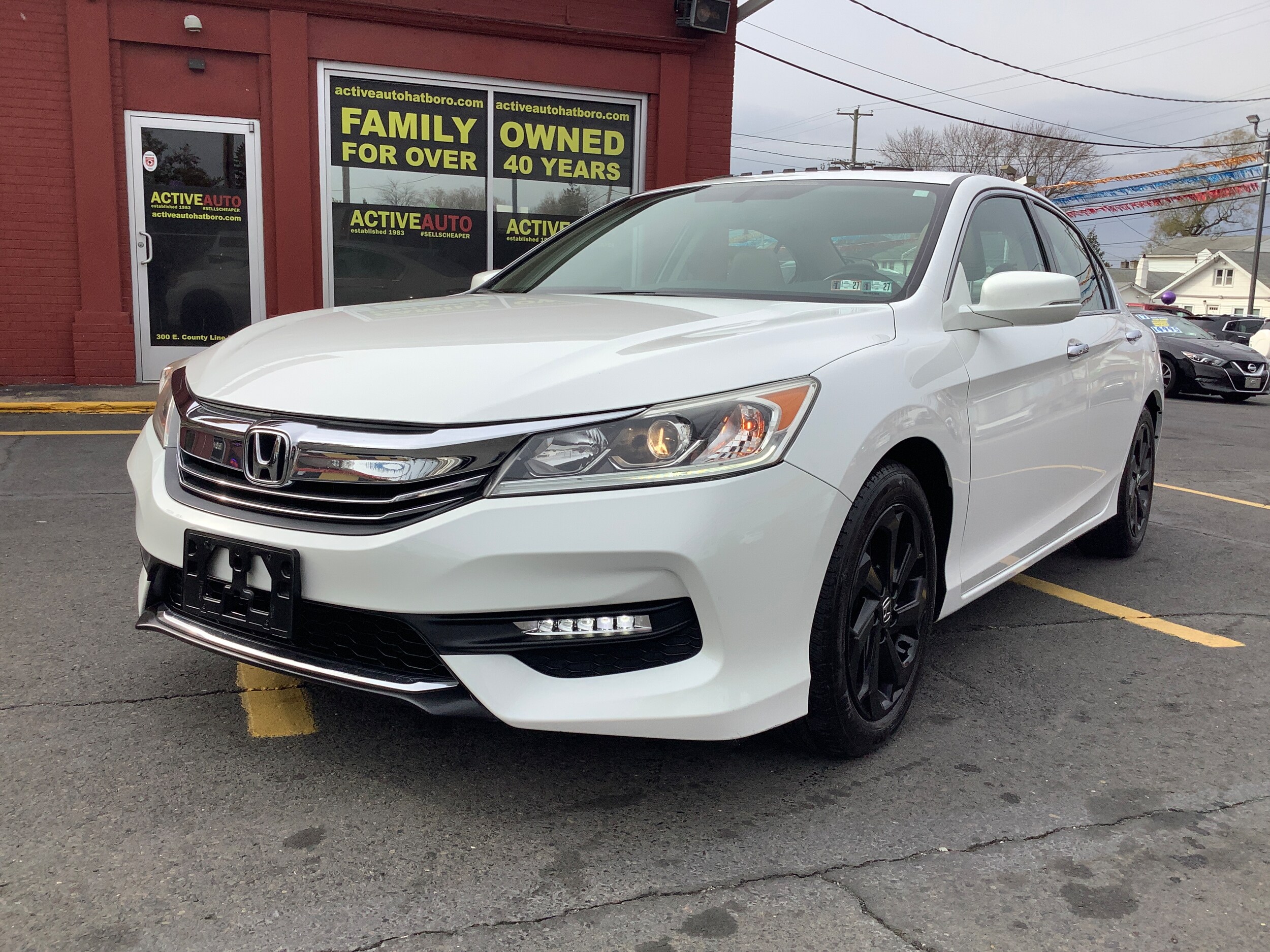 2017 Honda Accord EX-L photo 3
