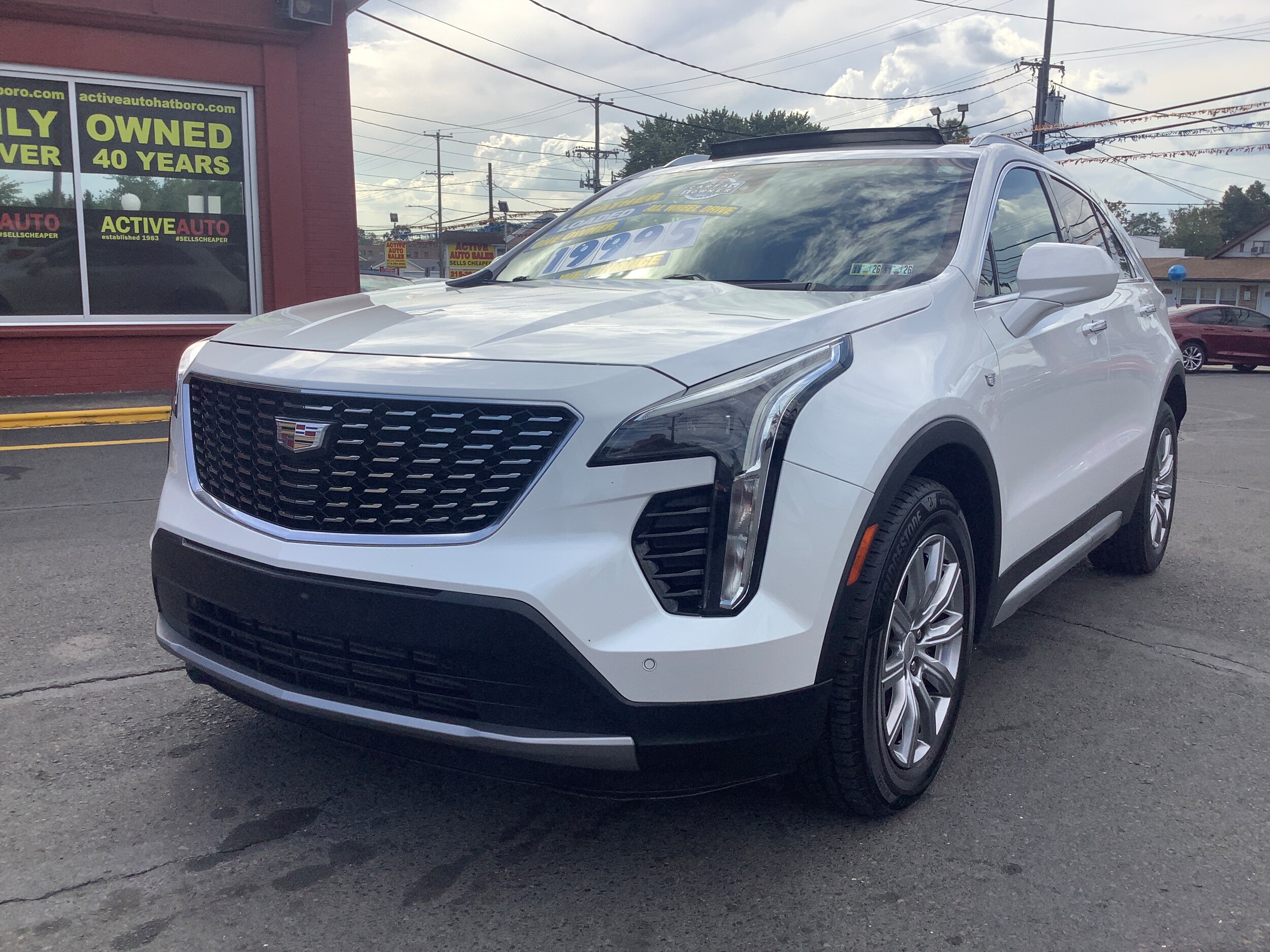 2019 Cadillac XT4 Premium Luxury photo 3