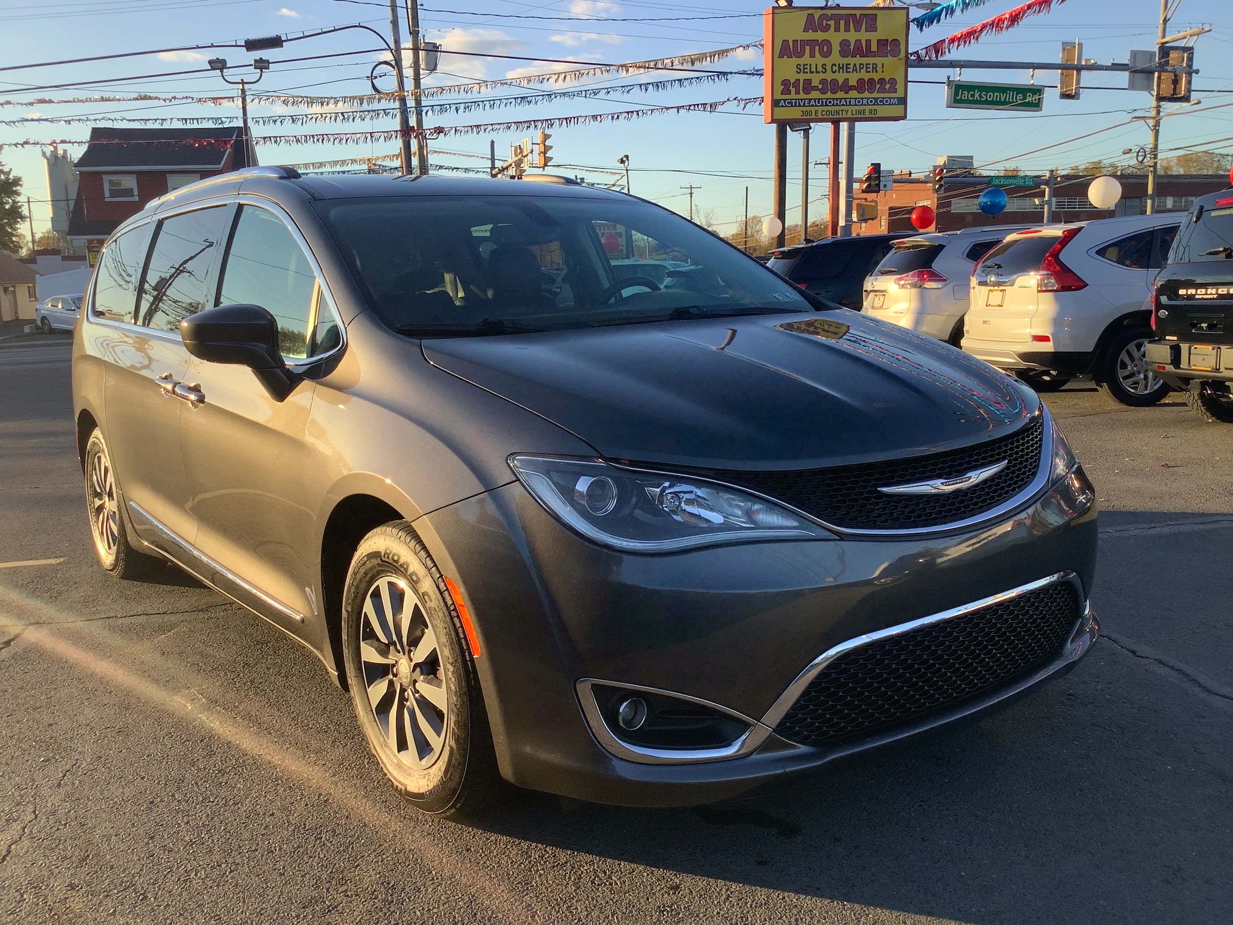 2020 Chrysler Pacifica Touring L Plus's photo