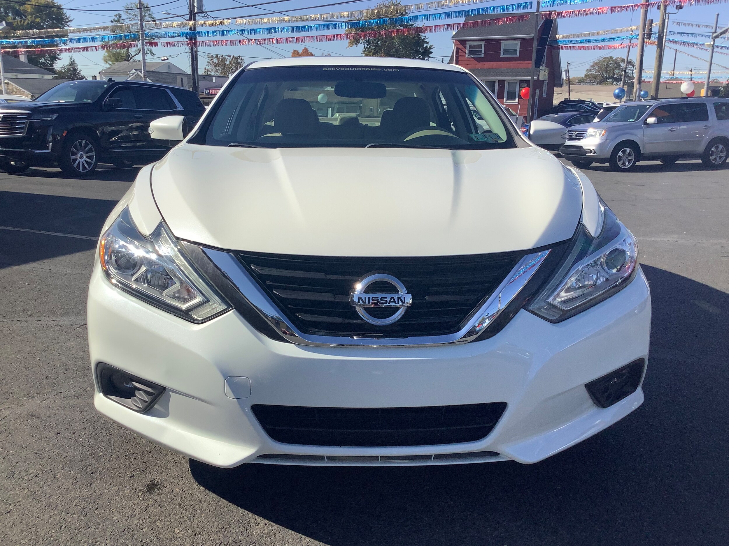 2016 Nissan Altima SV photo 2