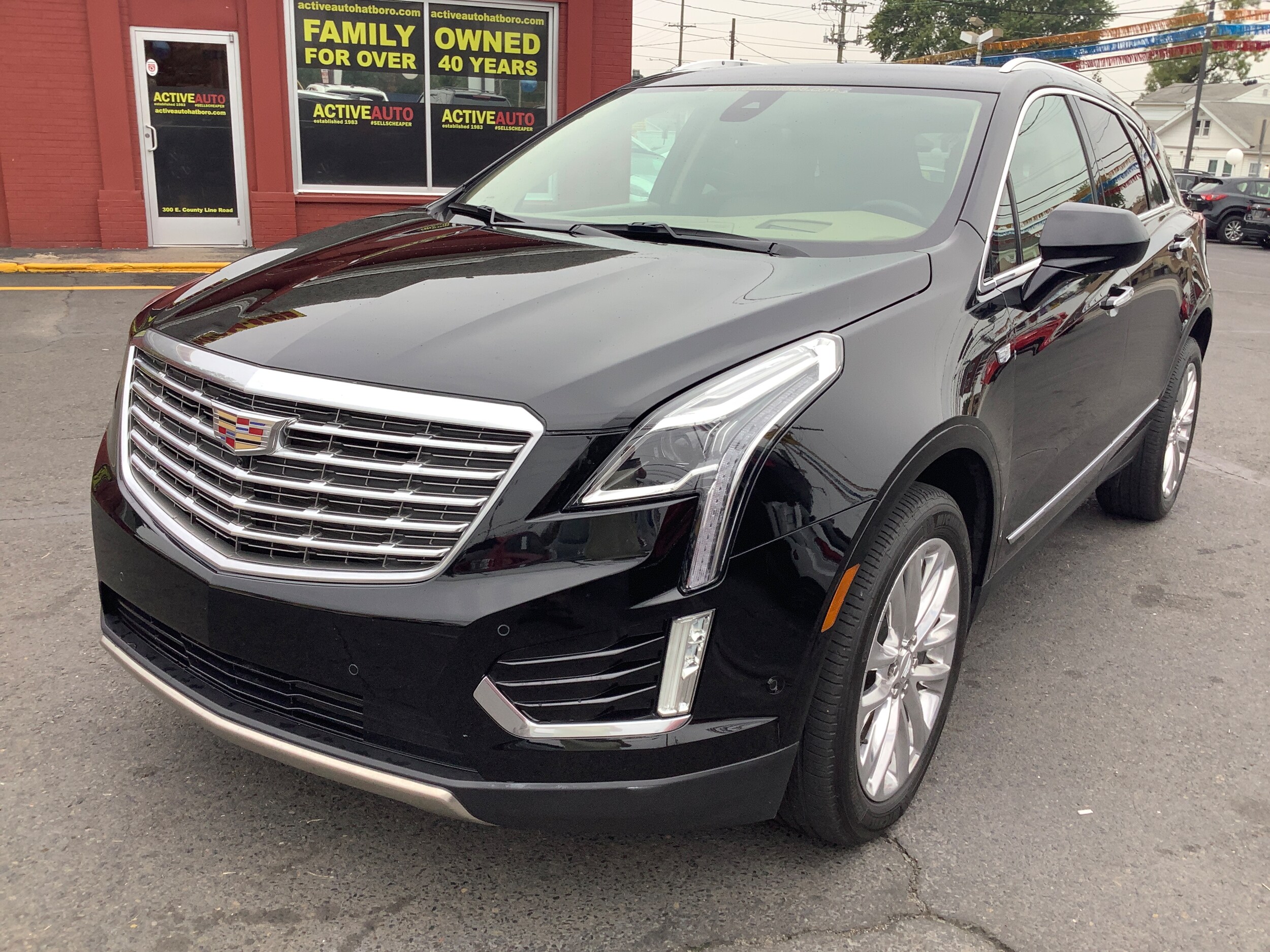 2019 Cadillac XT5 Platinum photo 2