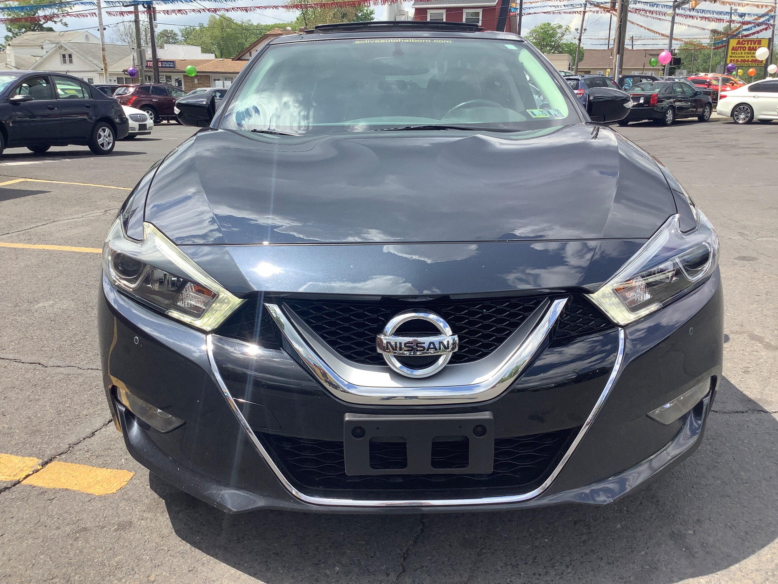 2017 Nissan Maxima Platinum photo 2