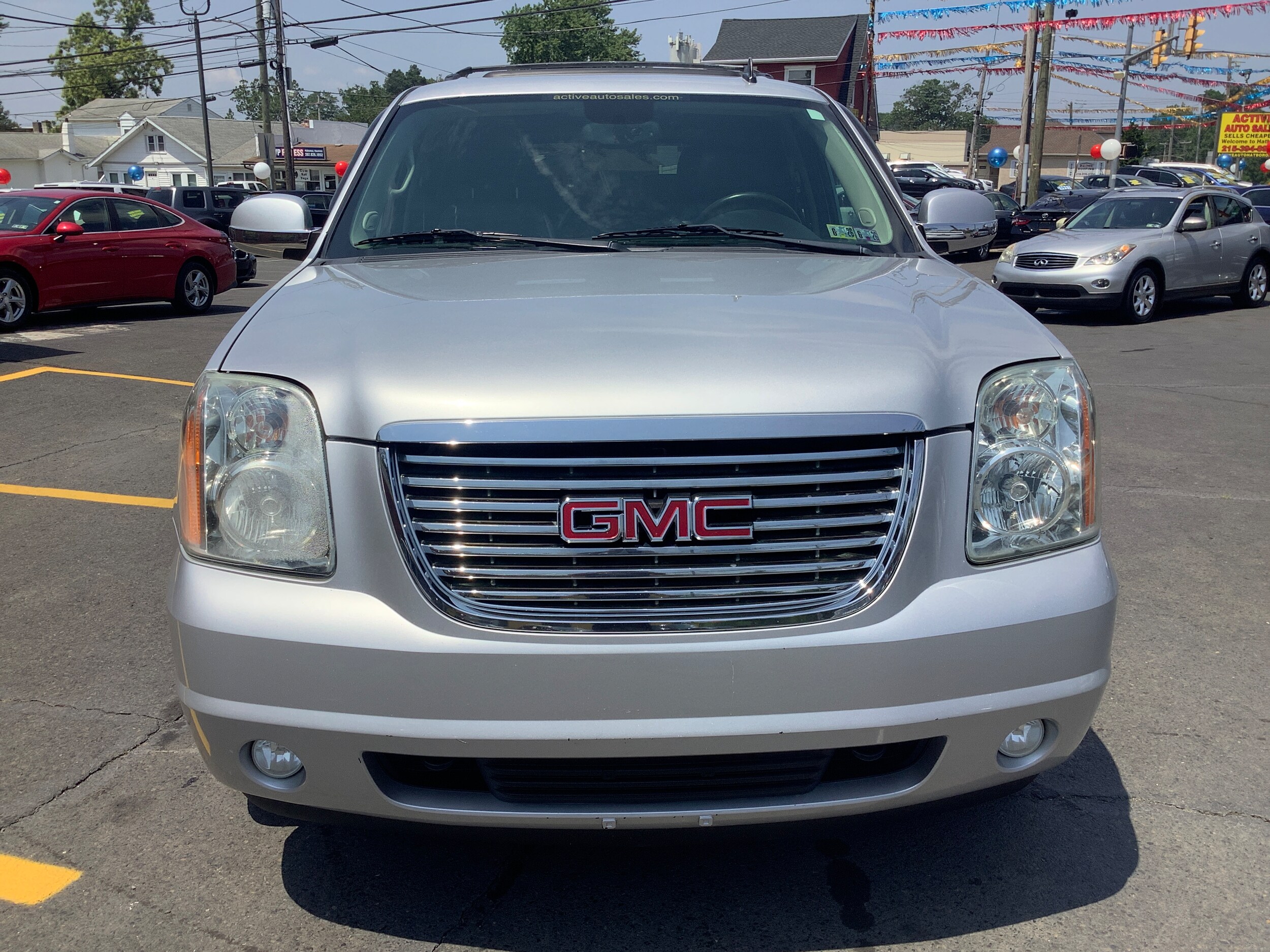 2013 Gmc Yukon SLT photo 2
