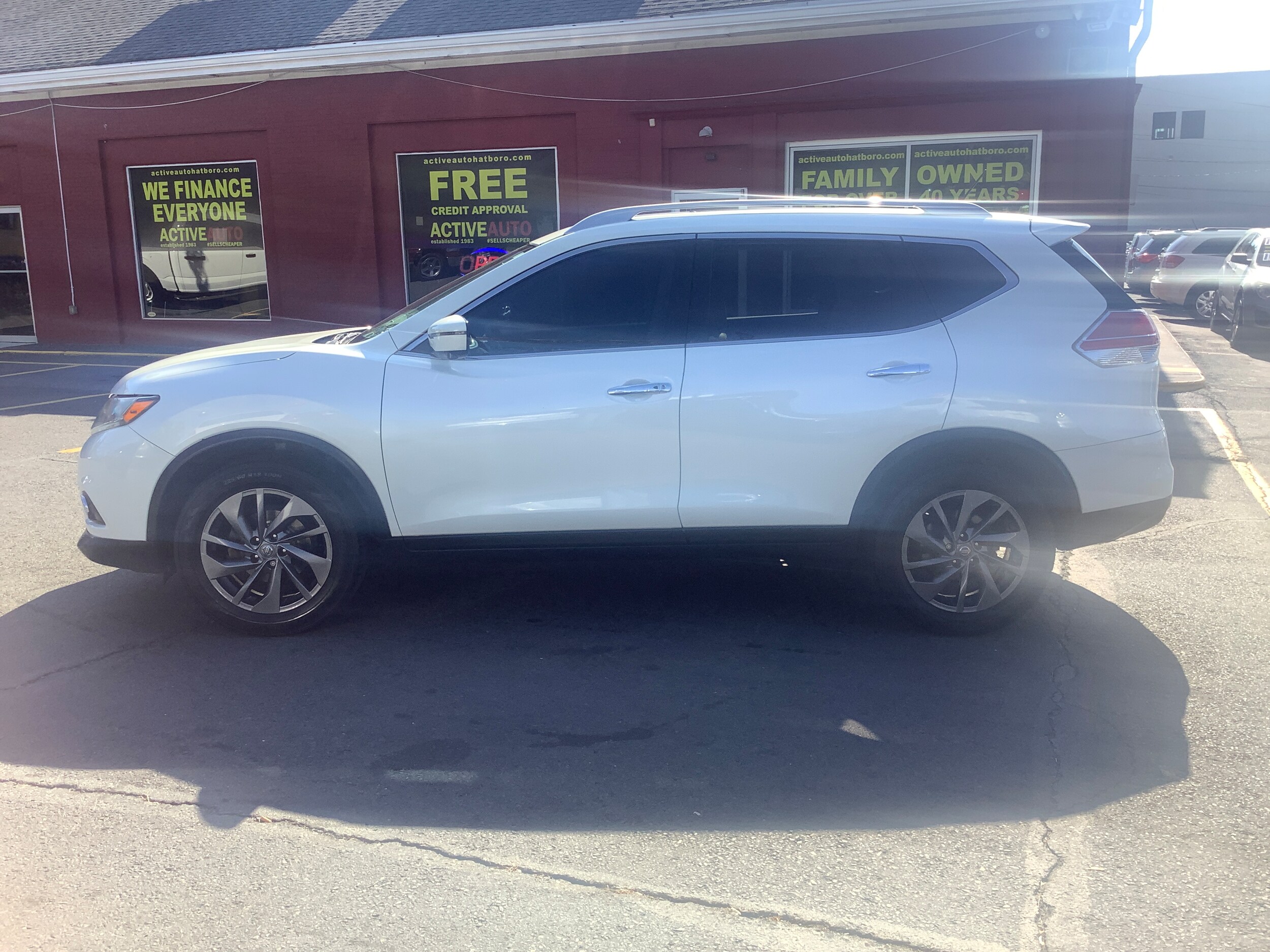 2016 Nissan Rogue SL photo 4