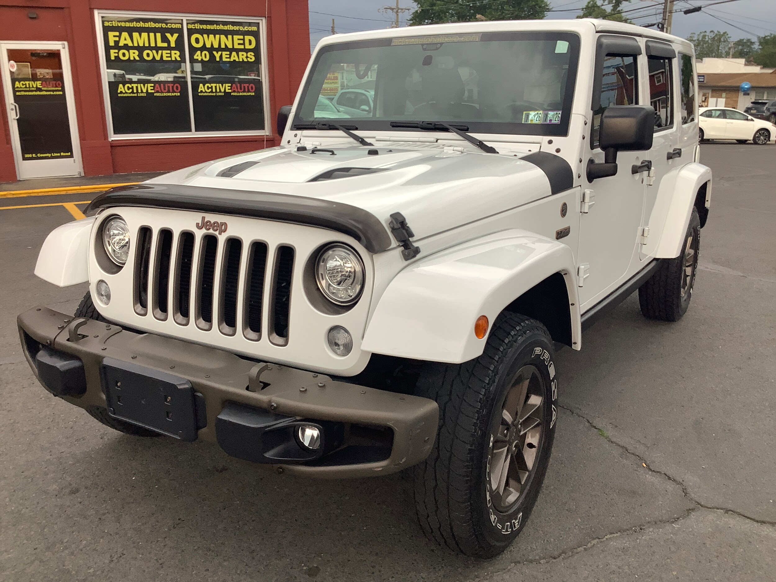 2017 Jeep Wrangler Unlimited Anniversary Edition photo 3