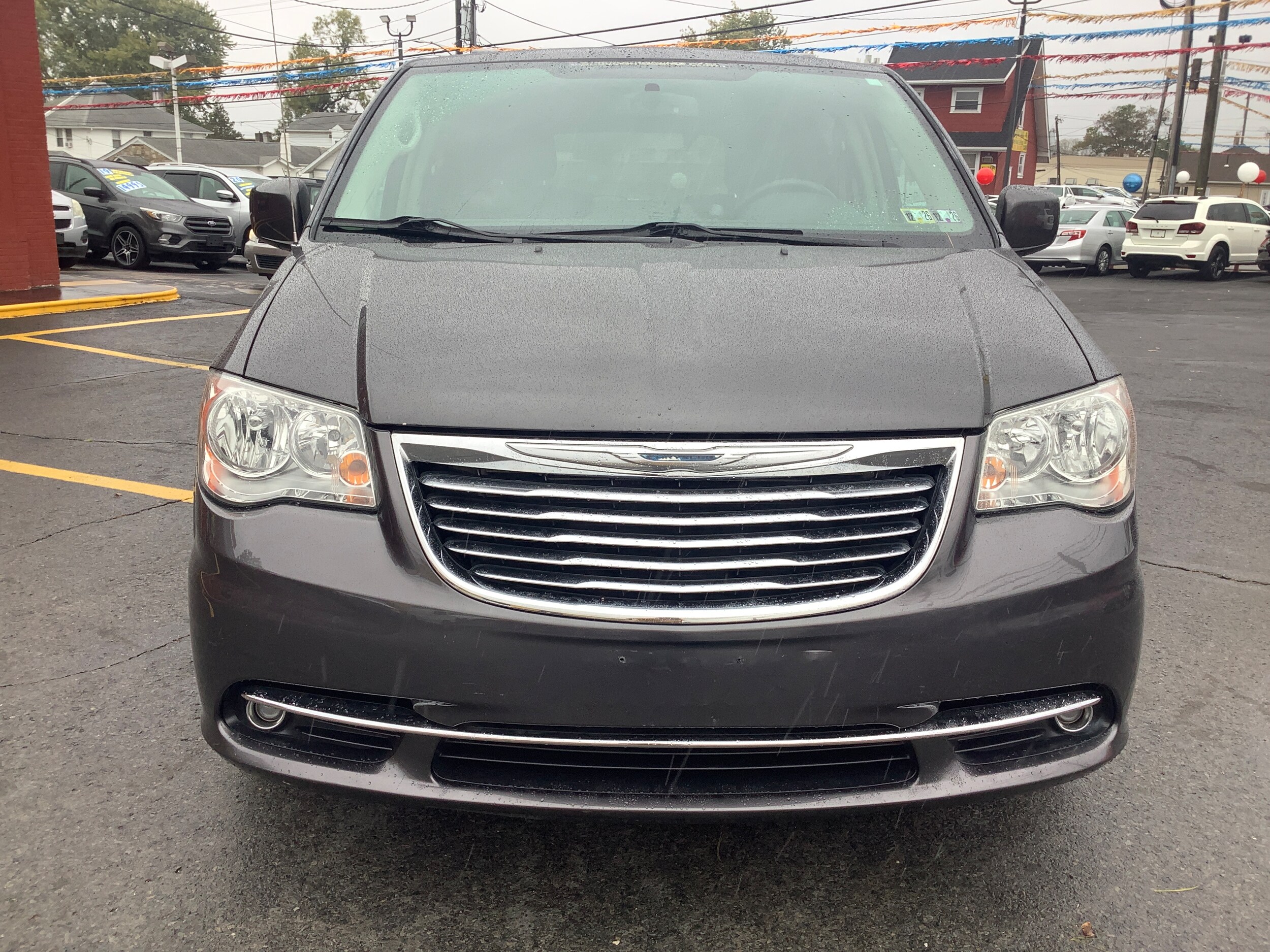 2015 Chrysler Town & Country Touring photo 2