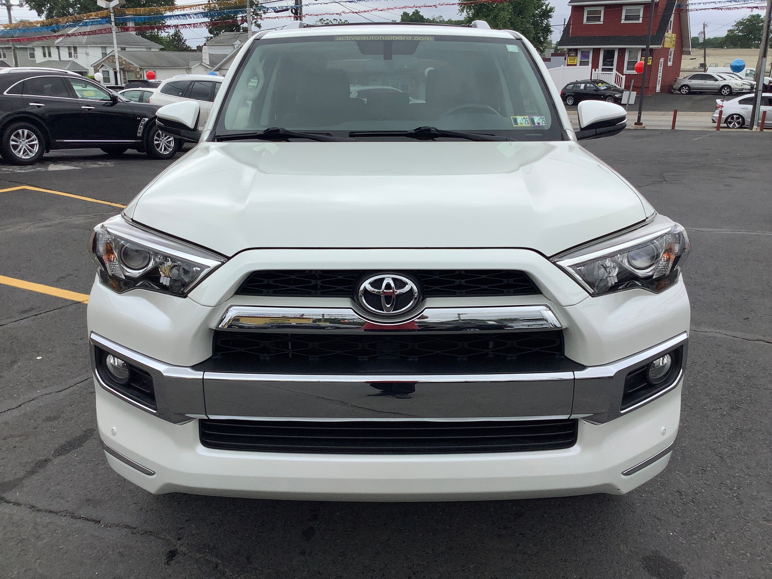 2016 Toyota 4Runner Limited photo 2
