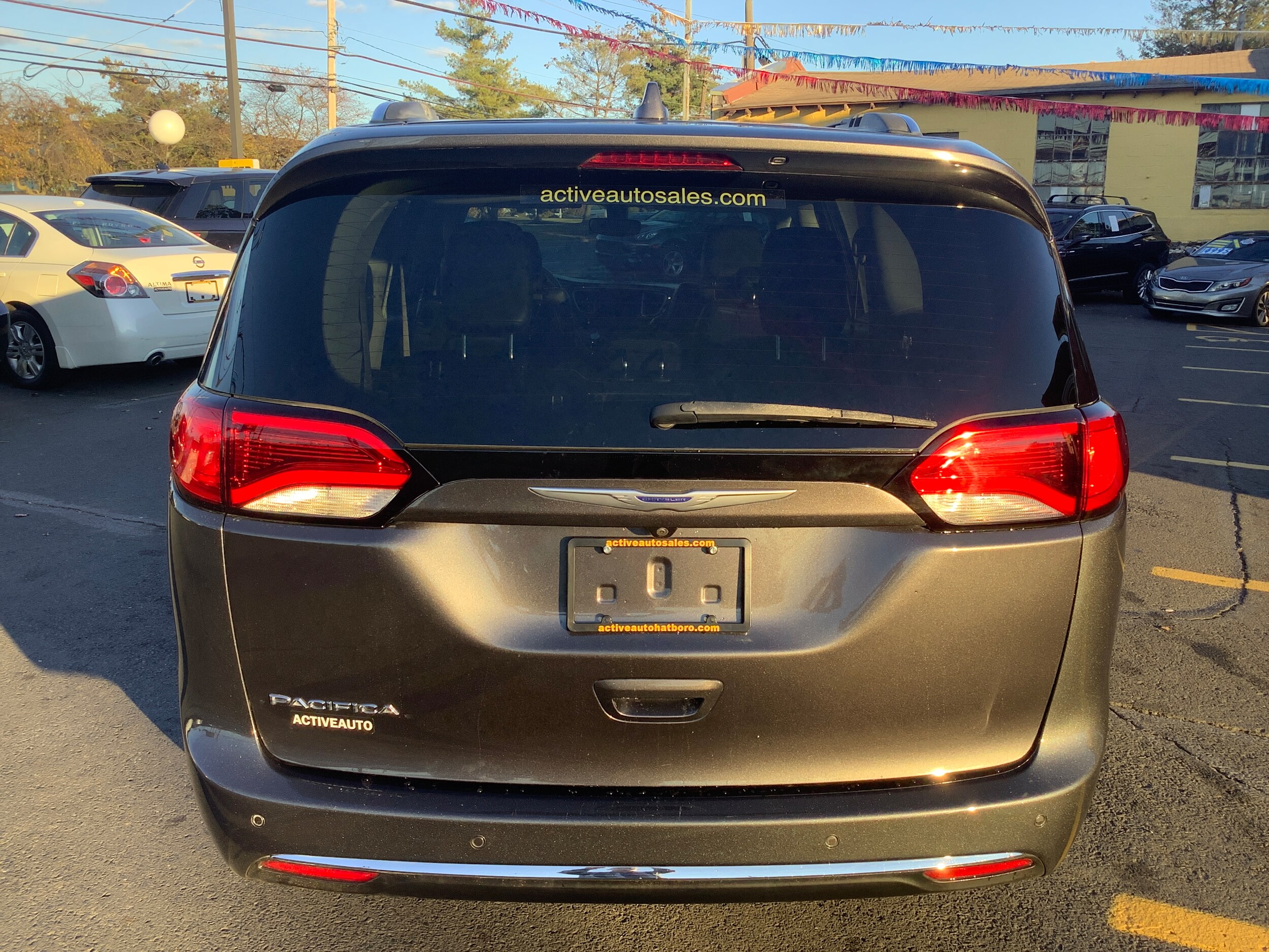 2020 Chrysler Pacifica Touring Plus photo 4
