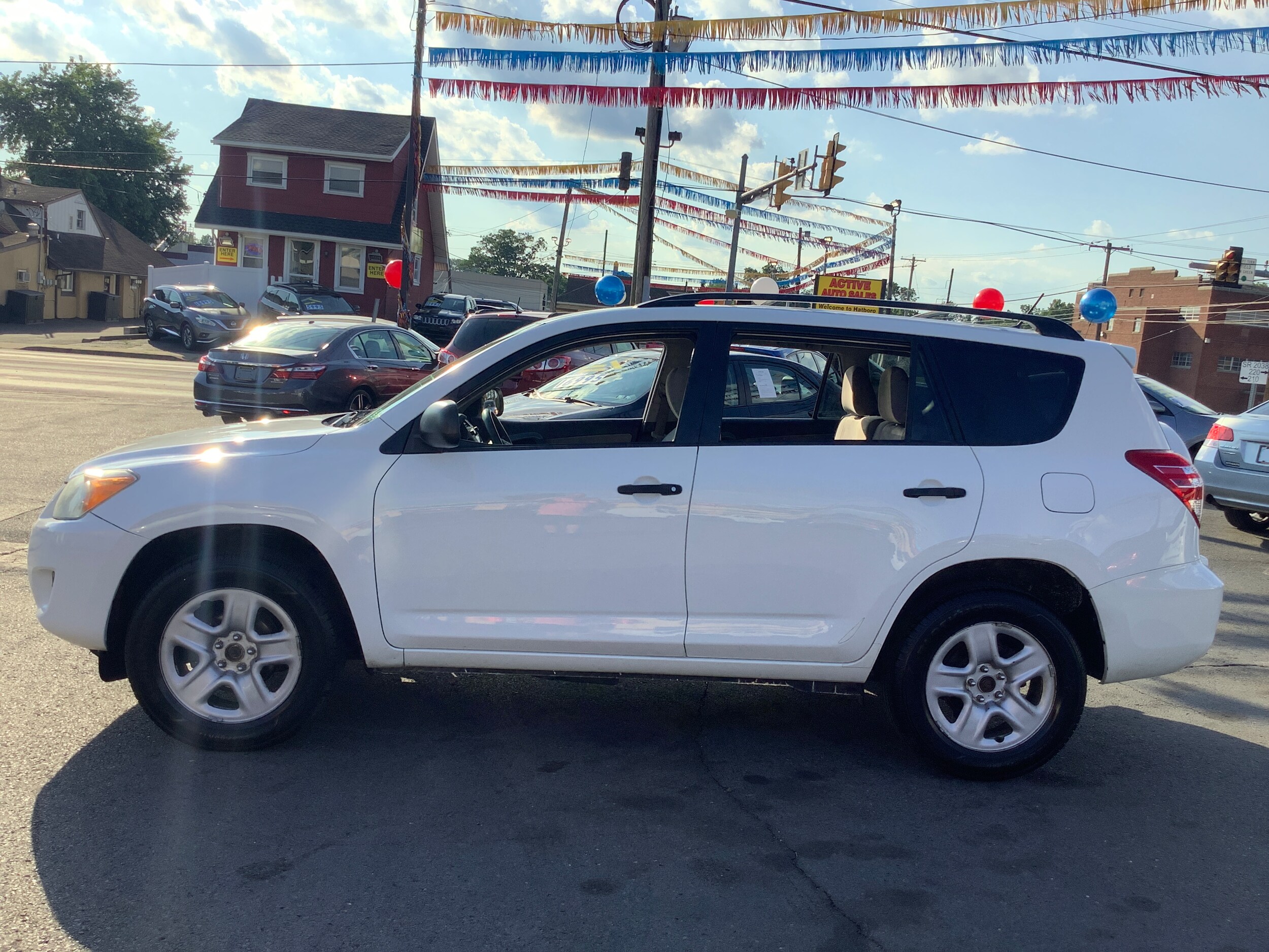 2011 Toyota RAV4 Base photo 4