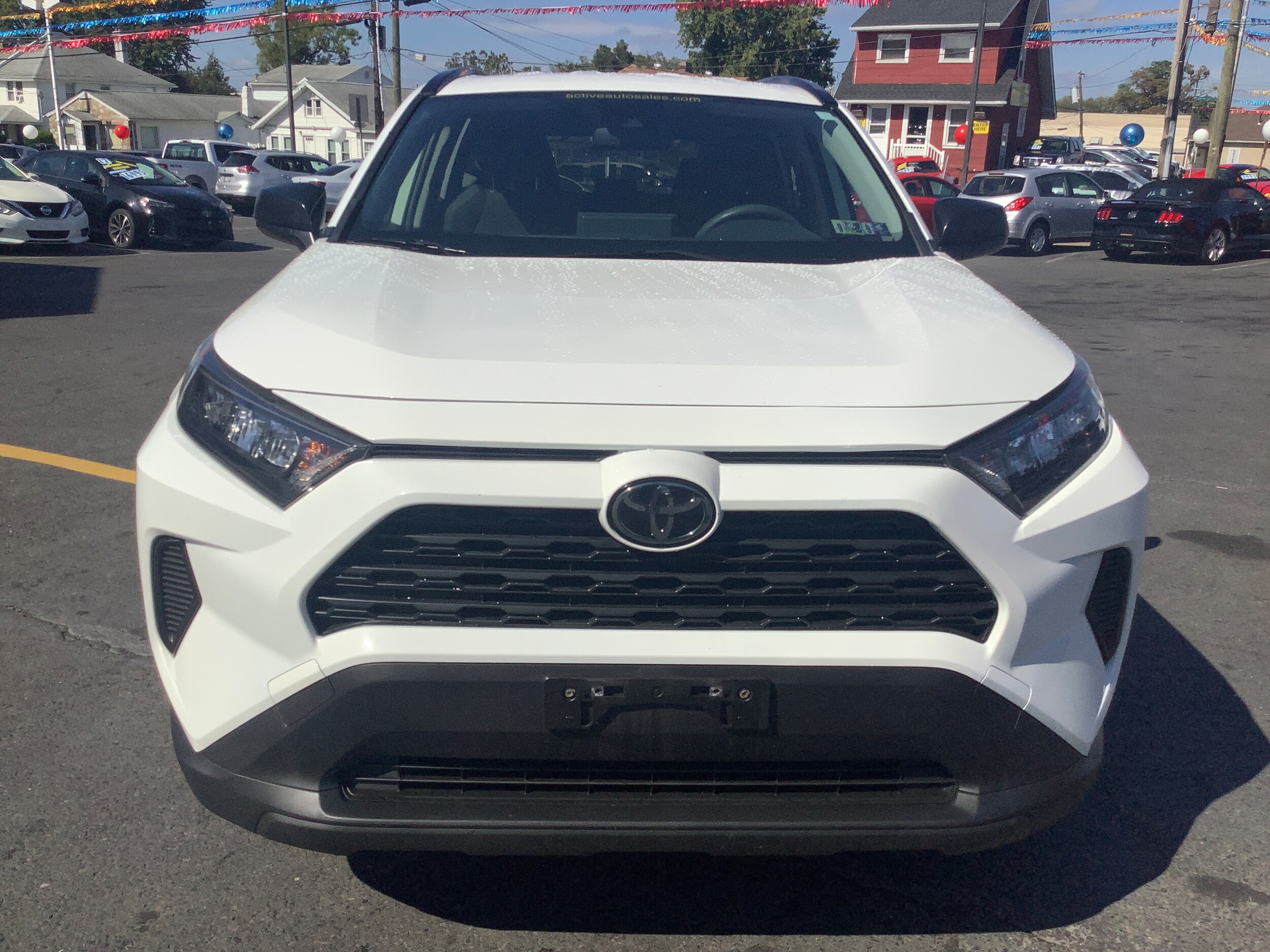 2019 Toyota RAV4 LE photo 2
