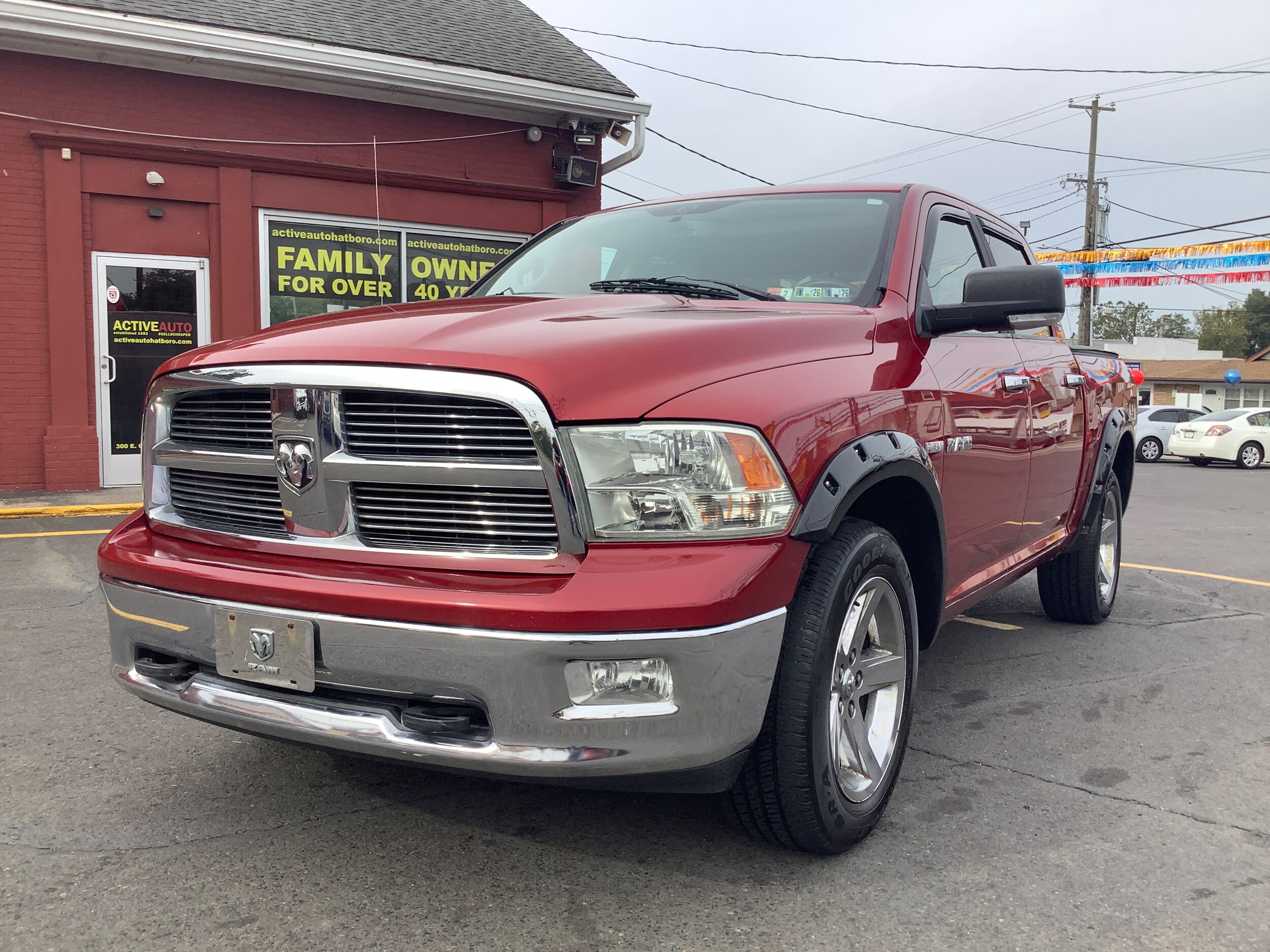 2010 Dodge Ram SLT photo 3