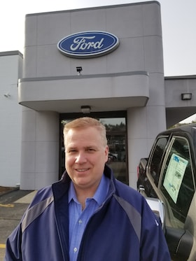 Staff member David Bingham from ID_47b6d7a27d22