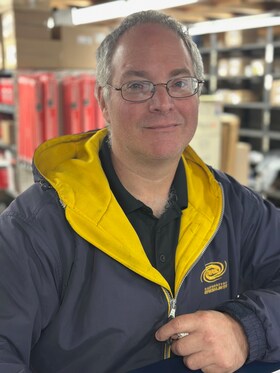 Staff member Paul Legendre from ID_419293c27520