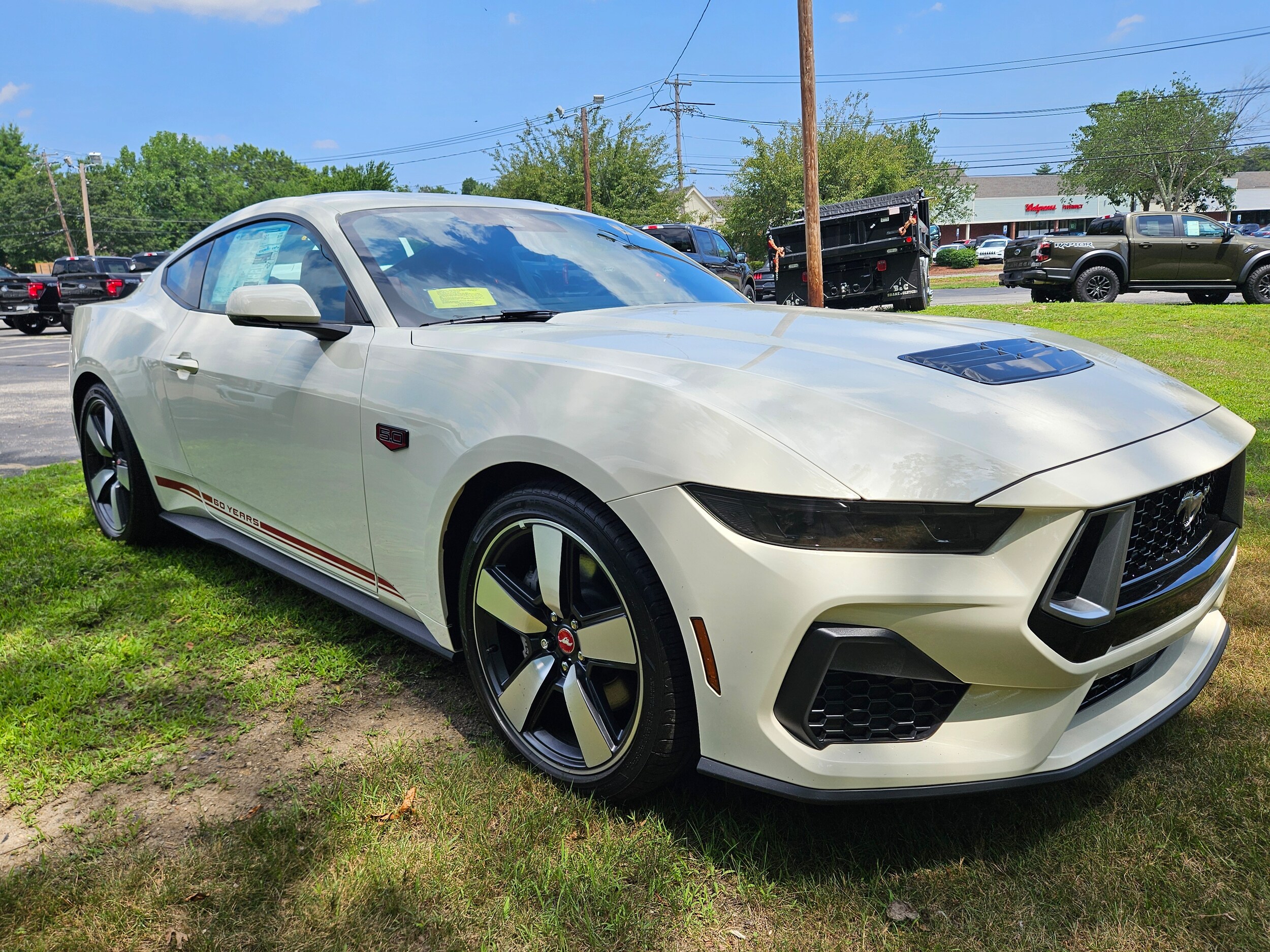 2025 Ford Mustang GT Premium photo 3